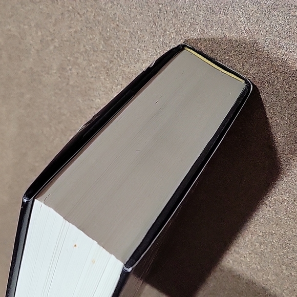 "An Echo In The Bone" Hardback Novel!!! - Picture 6 of 16